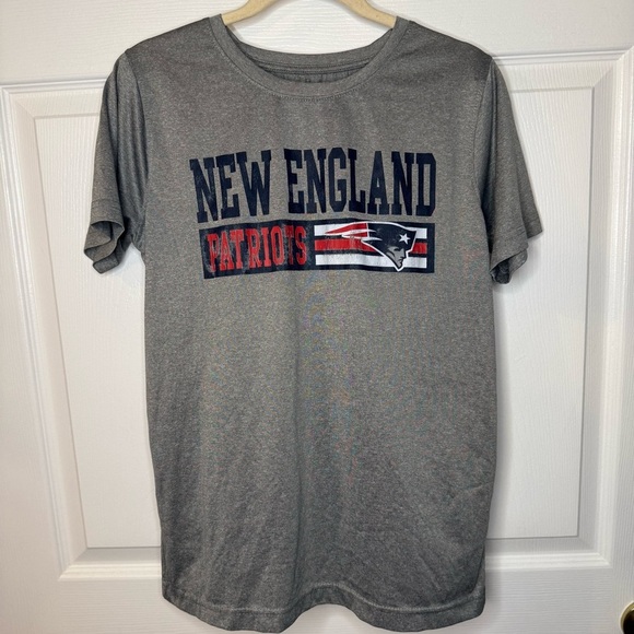Nike Gray New England Patriots Tee Size XL, GUC - see pictures for wear on logo - Picture 1 of 6